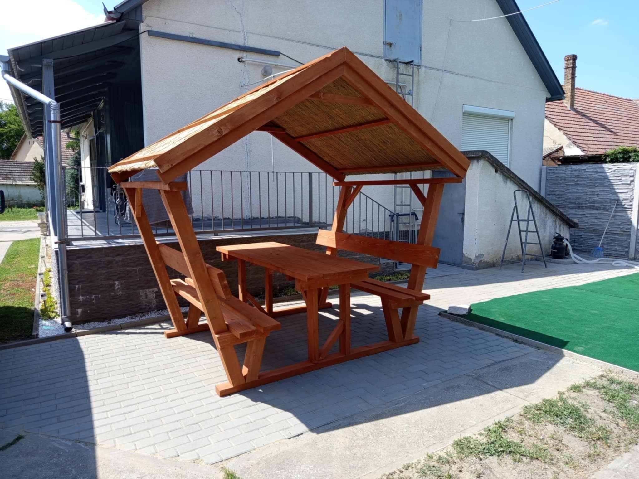 Kerti kiülő referencia 2